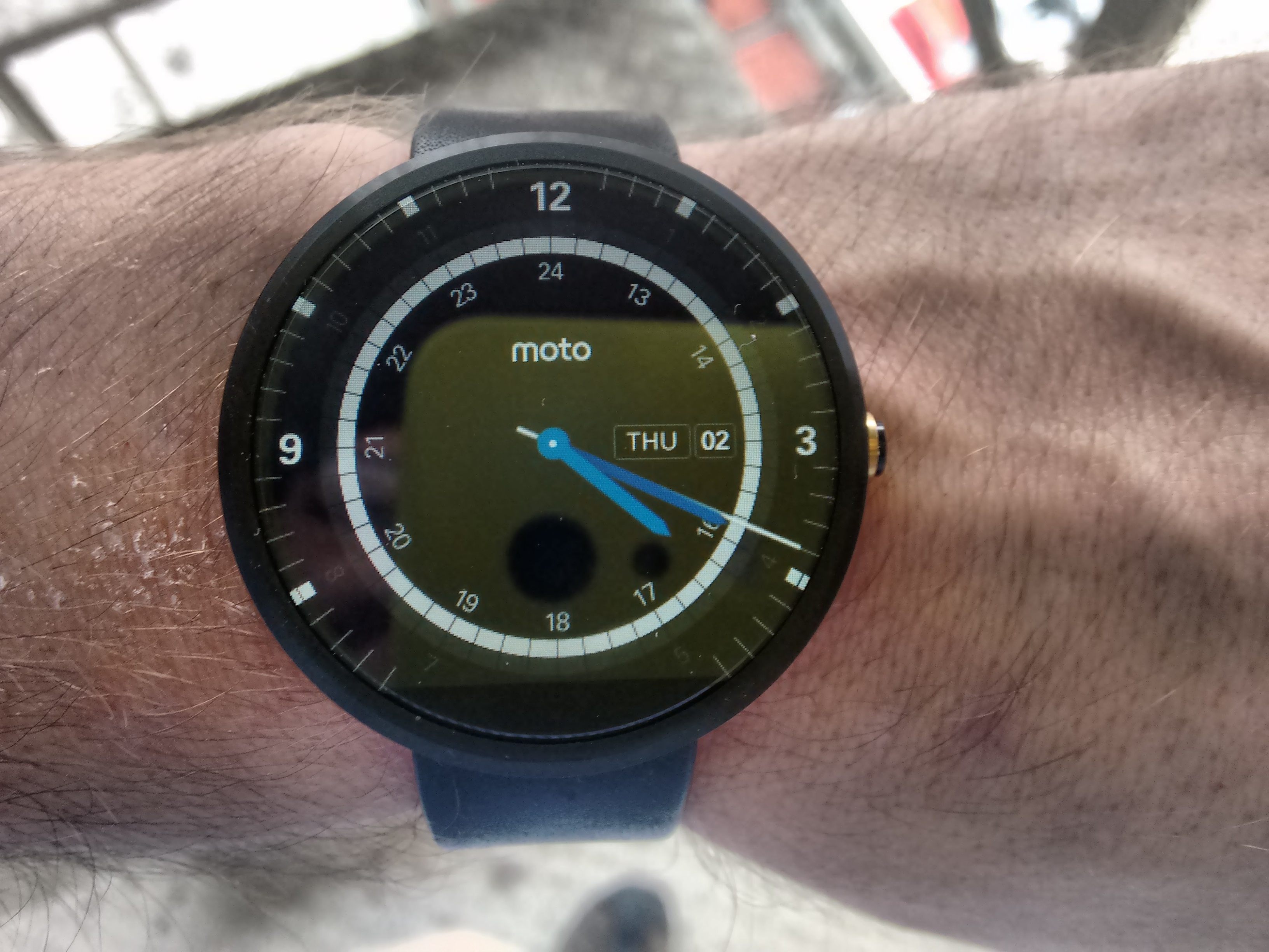 Moto 360